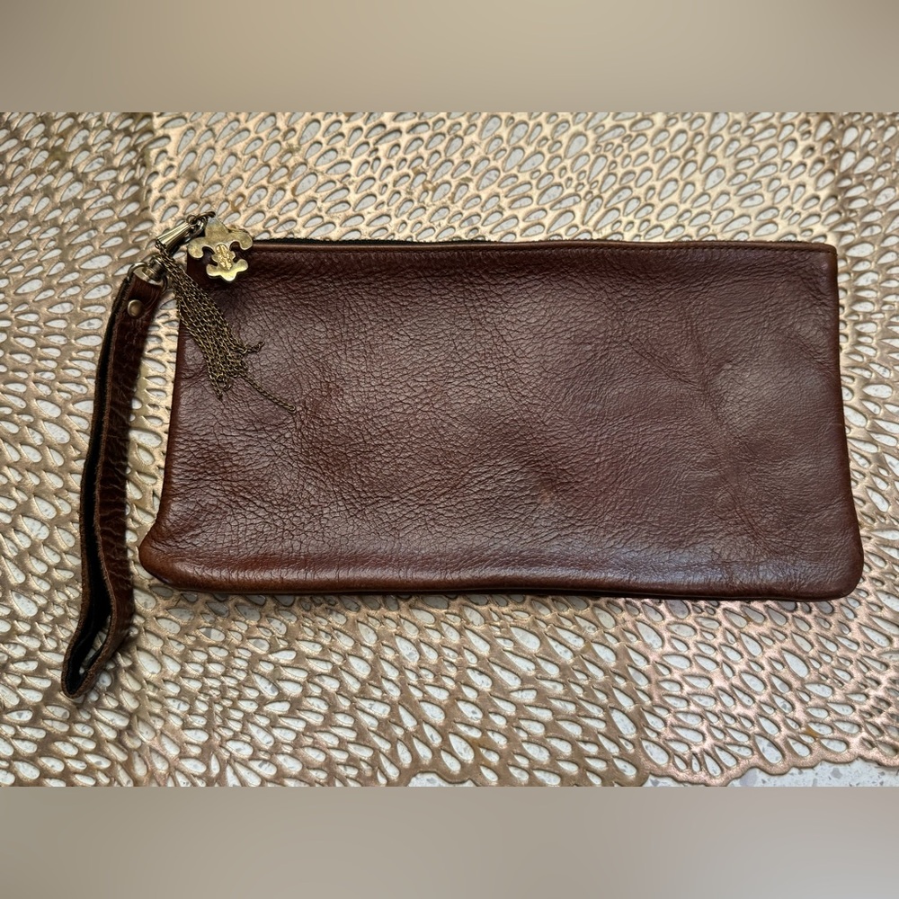Moss Mills Brown Leather Wristlet Clutch USA Fleur De Lis Charm